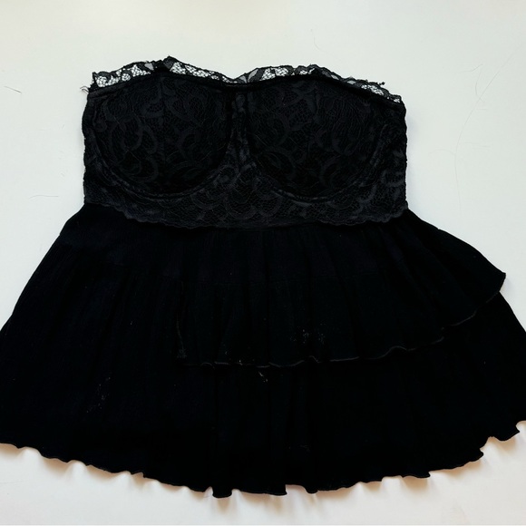 black lace top with removable straps - Picture 2 of 3